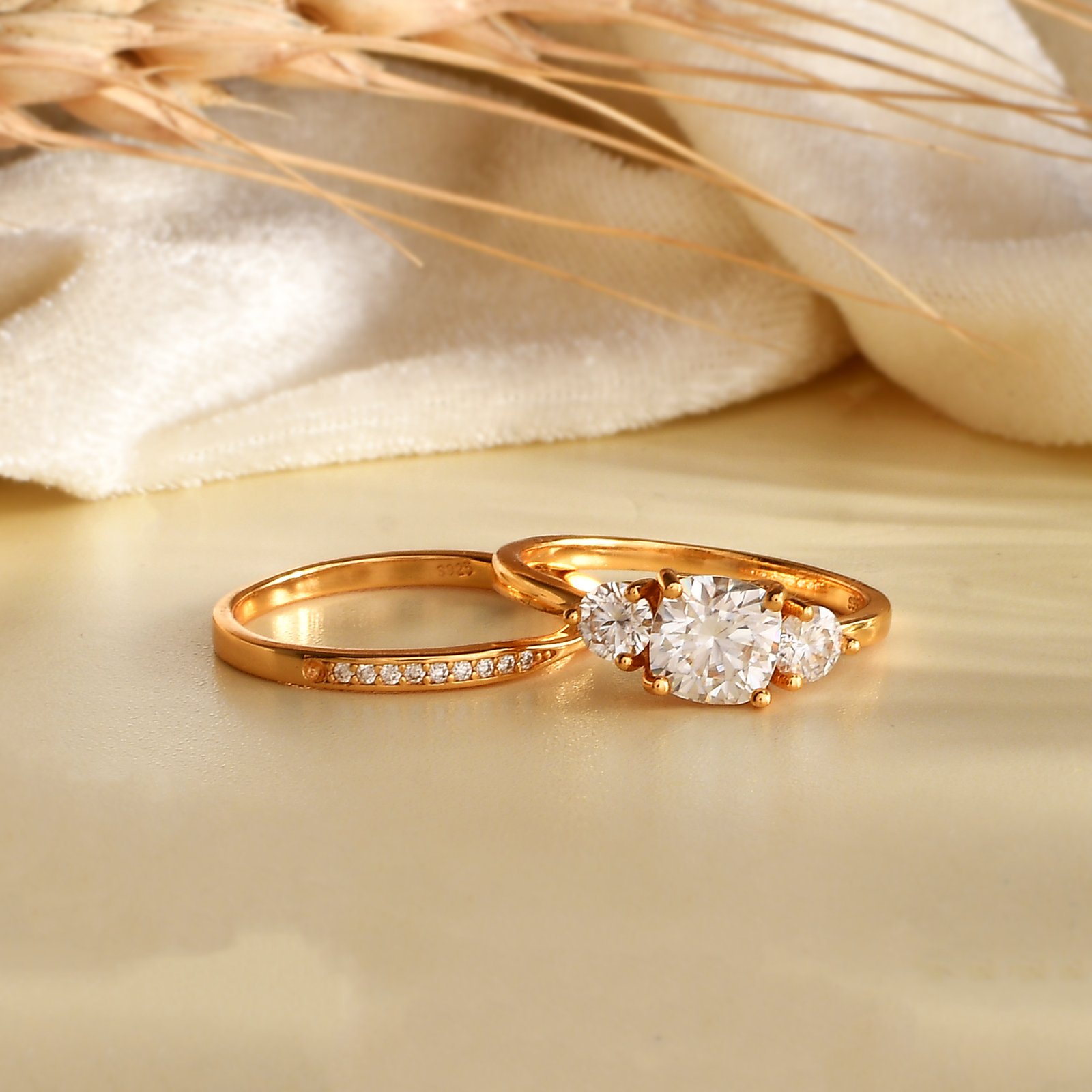 11 (1) Moissanite Ring Pair - Image 1