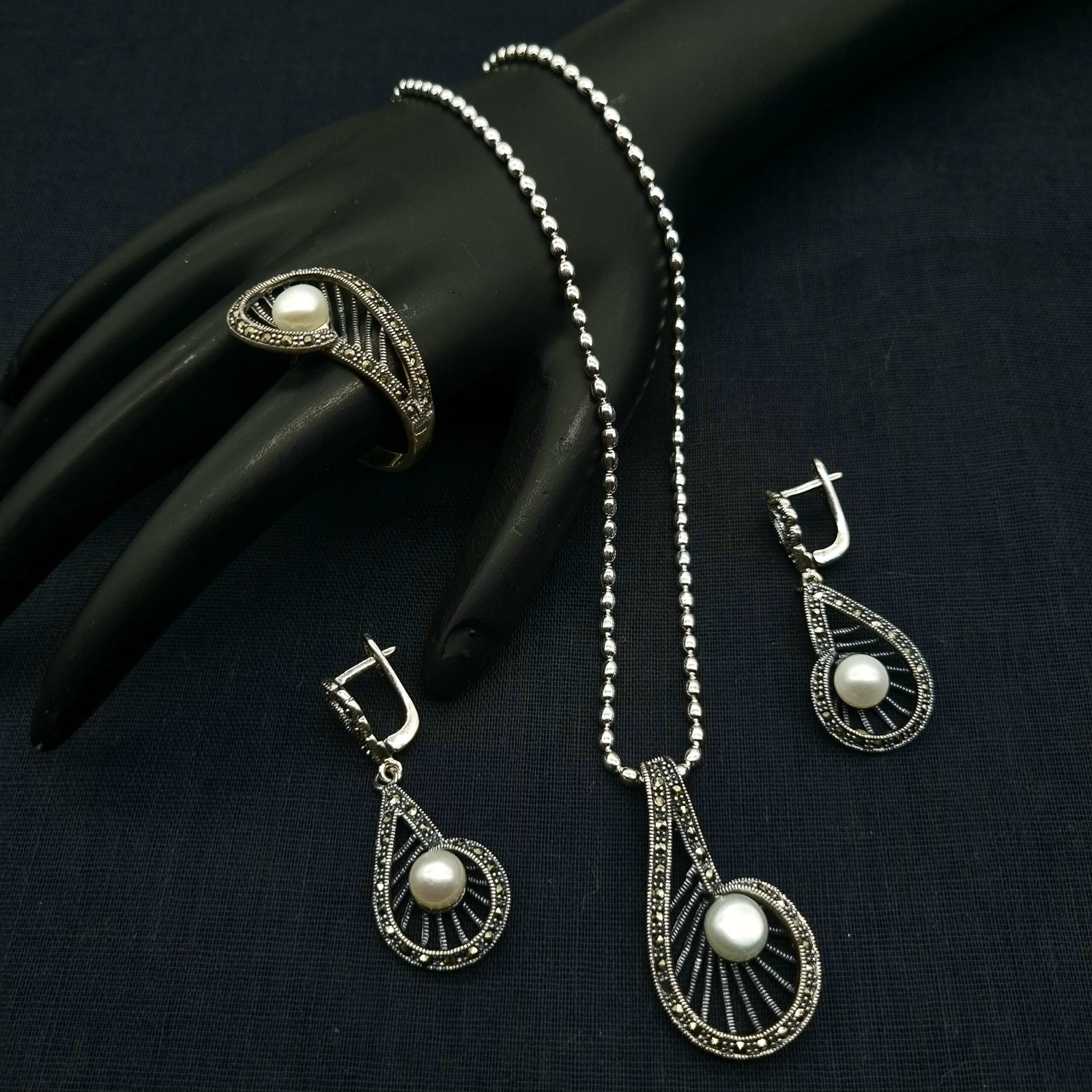 01 (1) Pearl Marcasite Set - Image 1