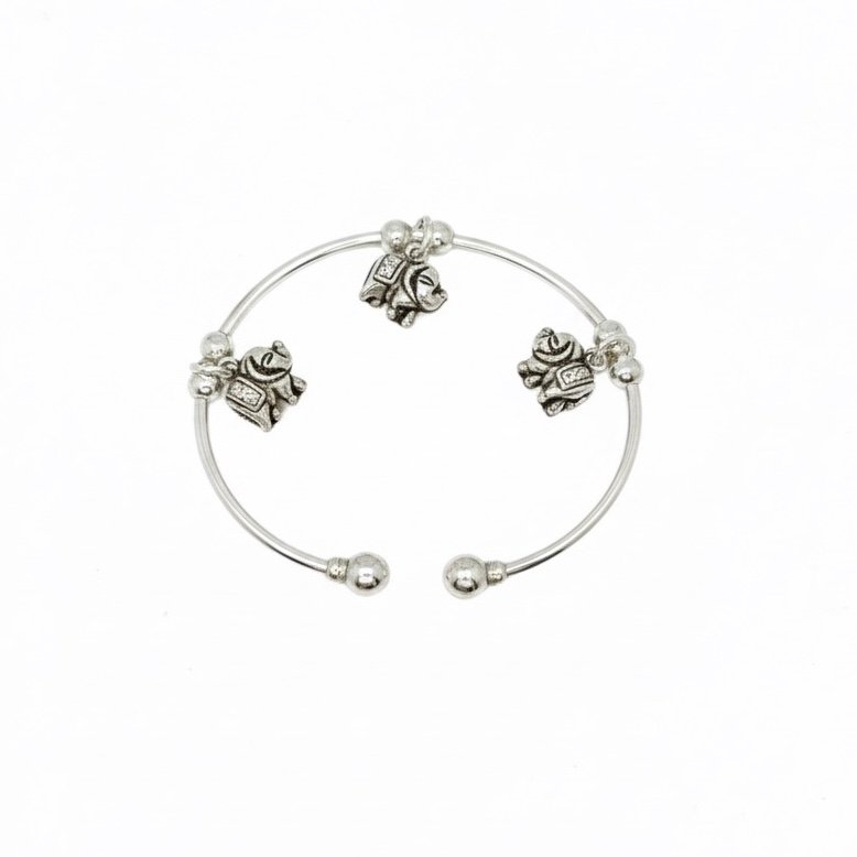 SBN19 (1) Silver Elephant Bangle - Image 1