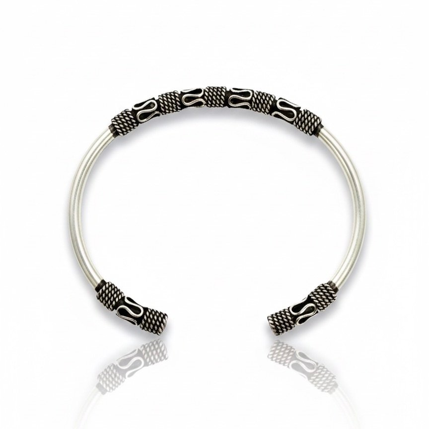 SBN26 bali bangle