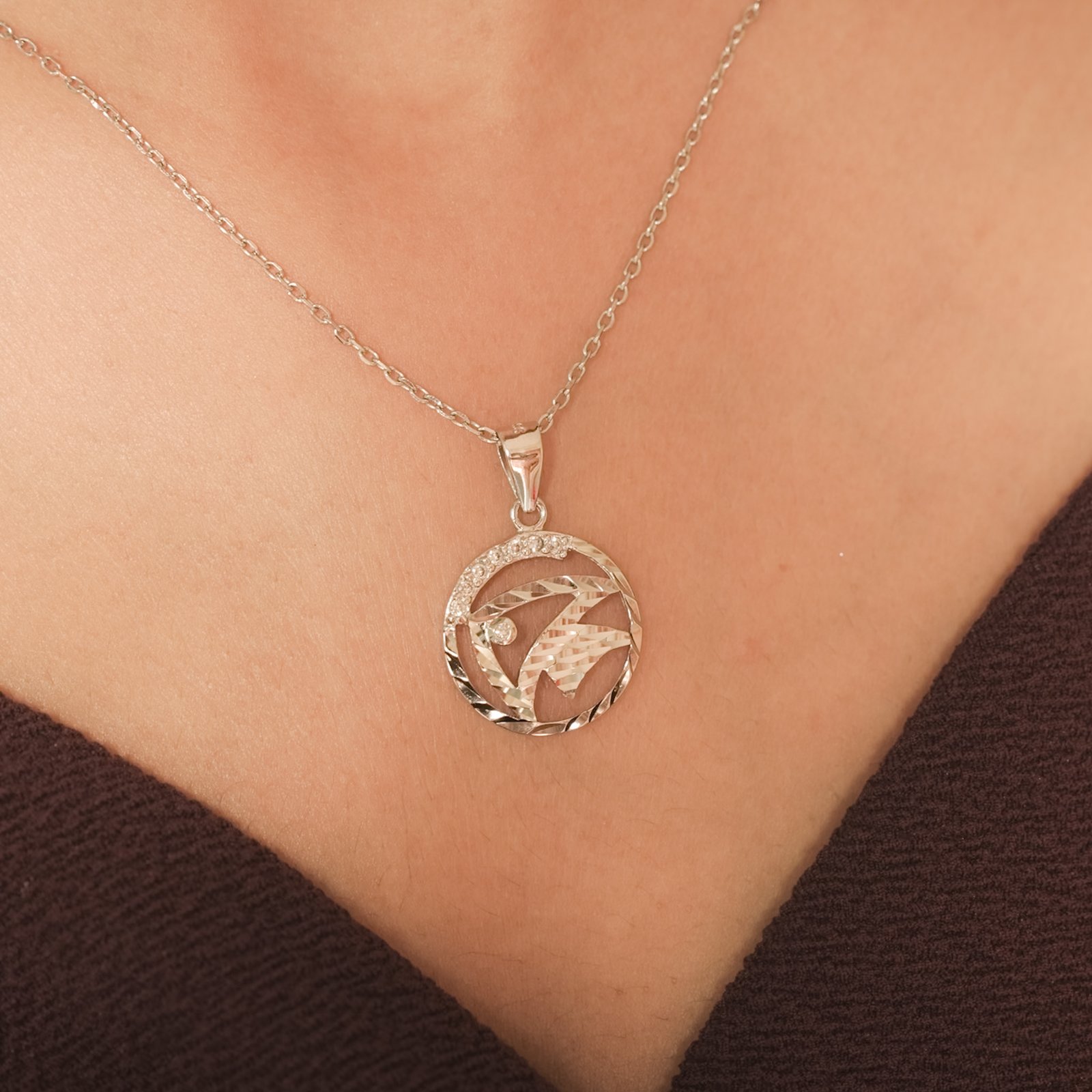 SP01 (1) Fish Pendant - Image 1